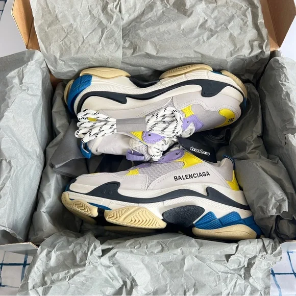 New Balenciaga Triple S Trainers Sneakers โ Womenโs Size 36 - Picture 11 of 12